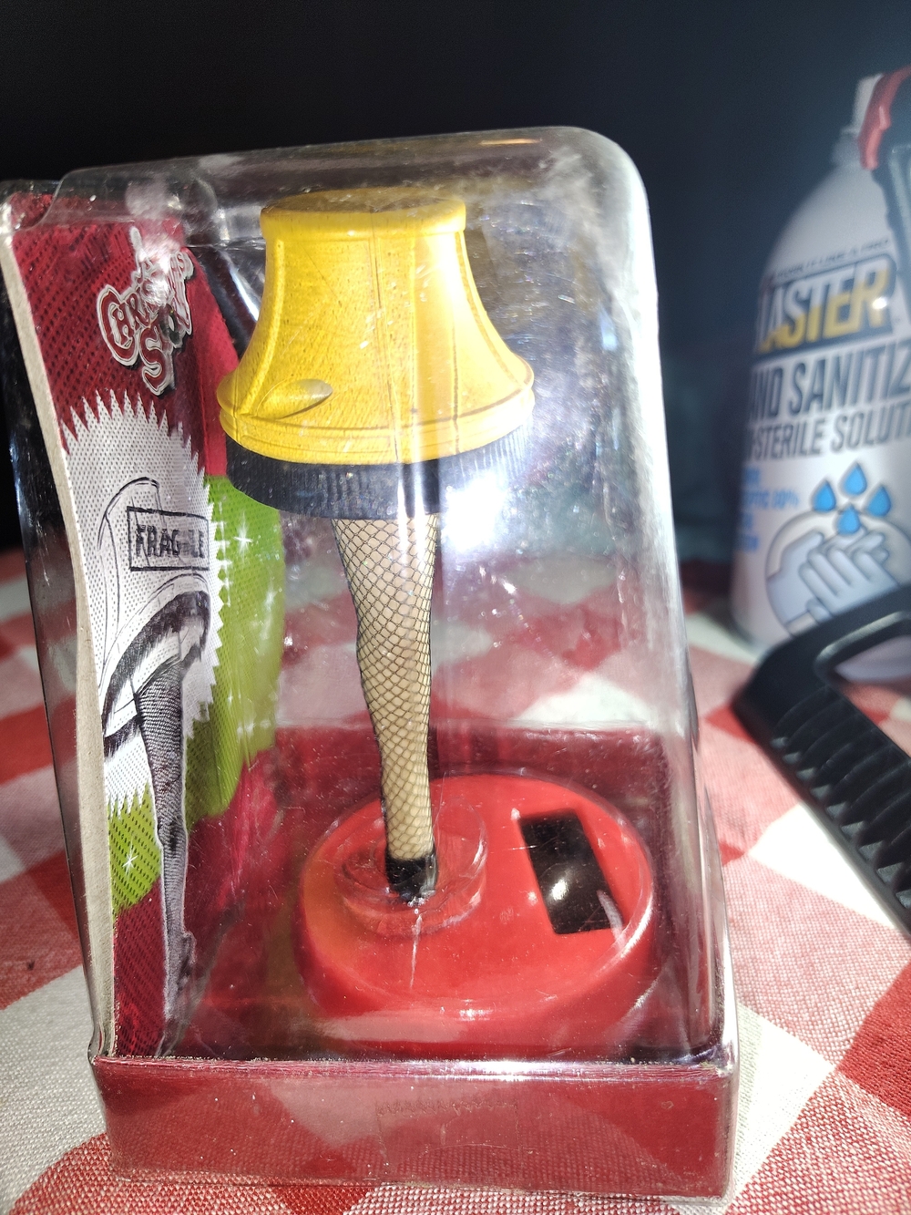 Vintage-Inspired Yellow Leg Lamp Night Light with Red Base